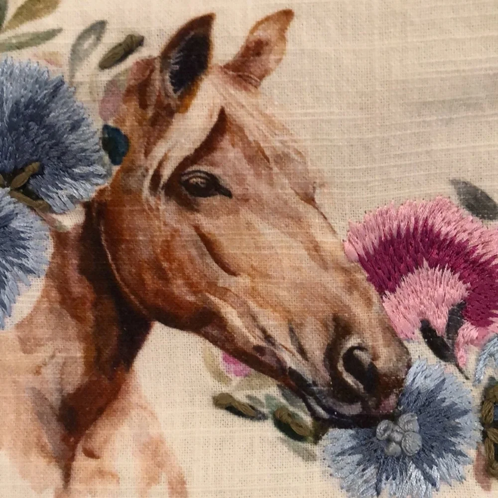 Horse and Floral Printed/Embroidered Fabric Wristlet/Clutch/Pouch NWT - Picture 6 of 6